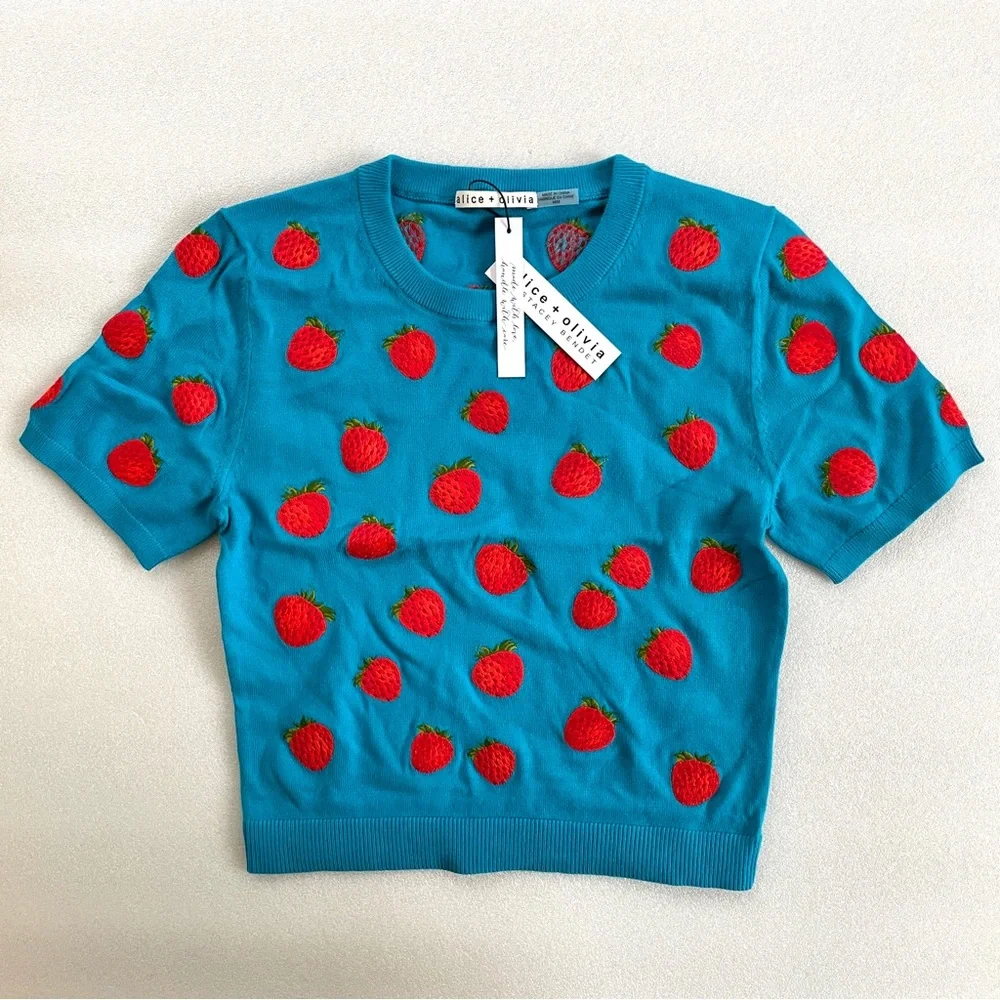 Alice + Oilvia Ciara Embroidered Strawberry Cropped Sweater 🍓